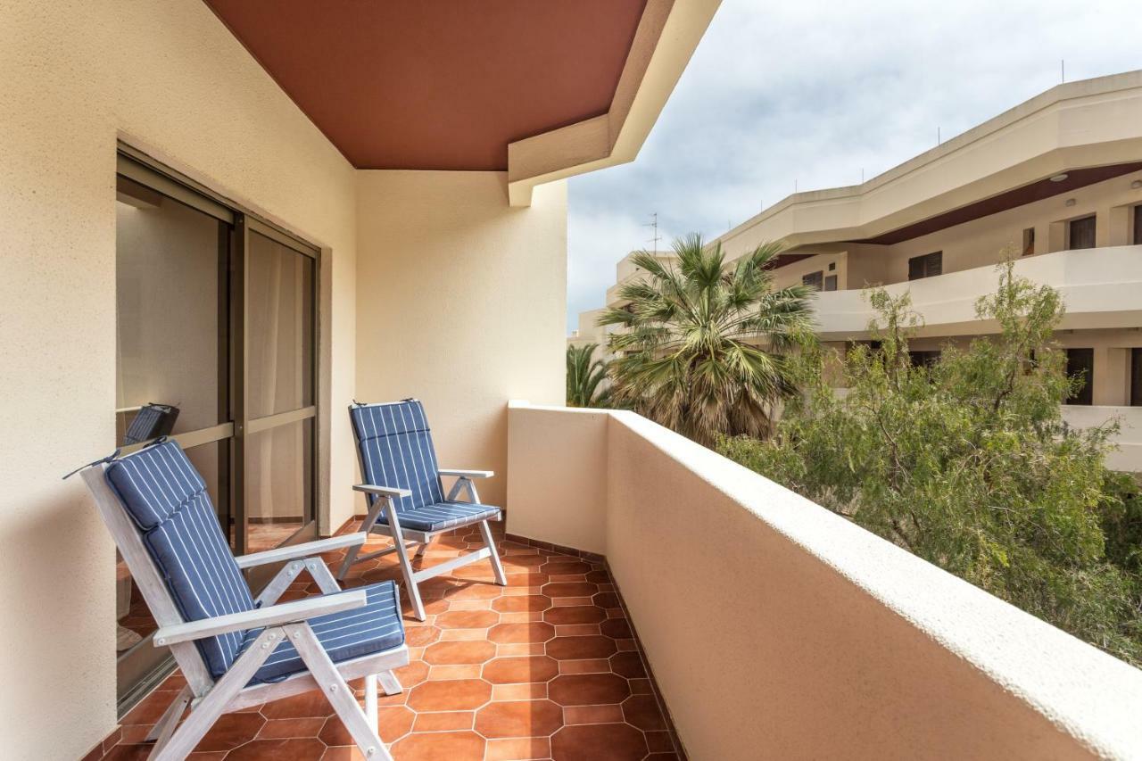 Lagos Apartment Ap Praia Dona Ana Exterior photo